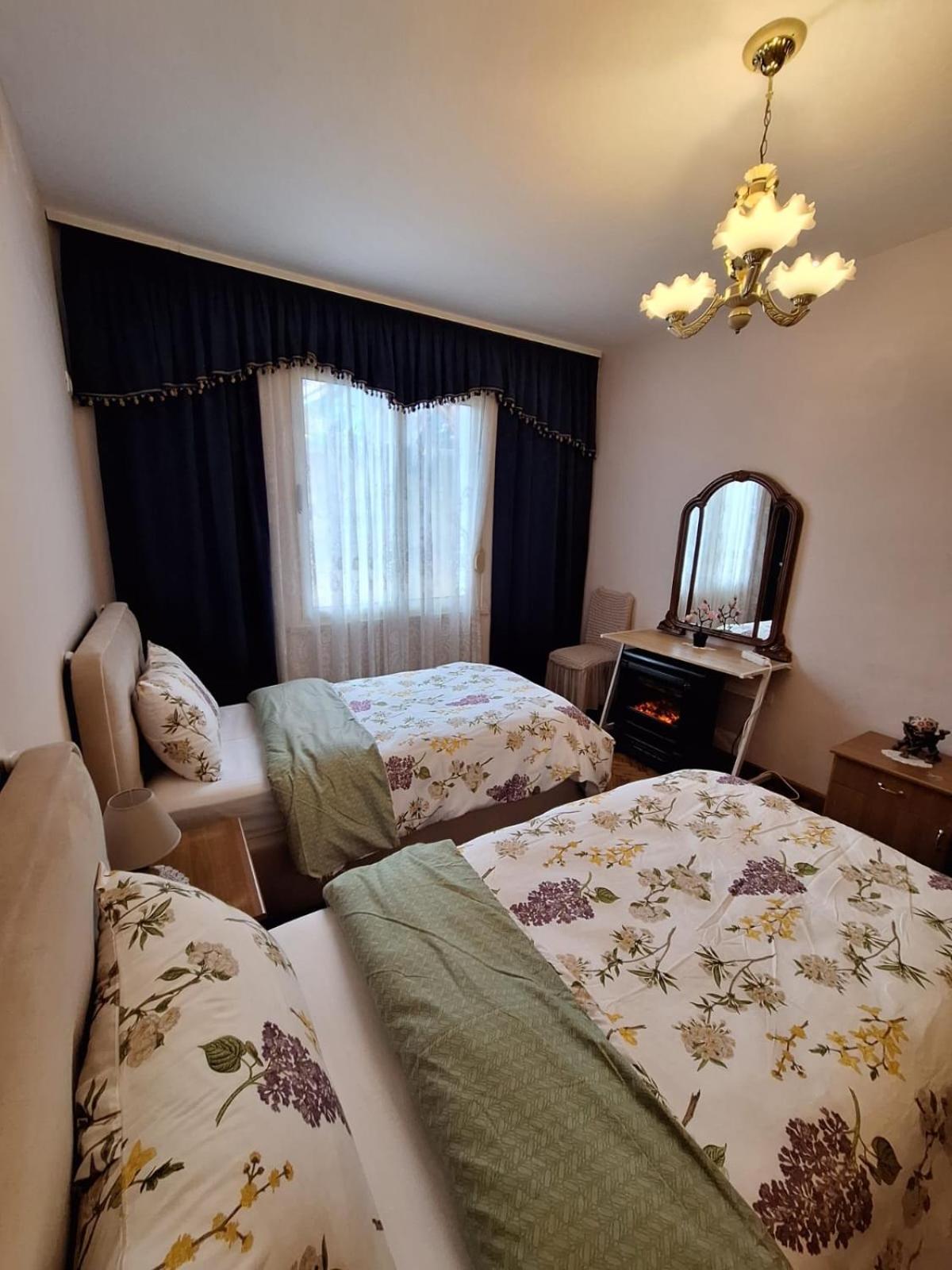Cozyflat In The Middle Of Tirana Apartment Exterior photo