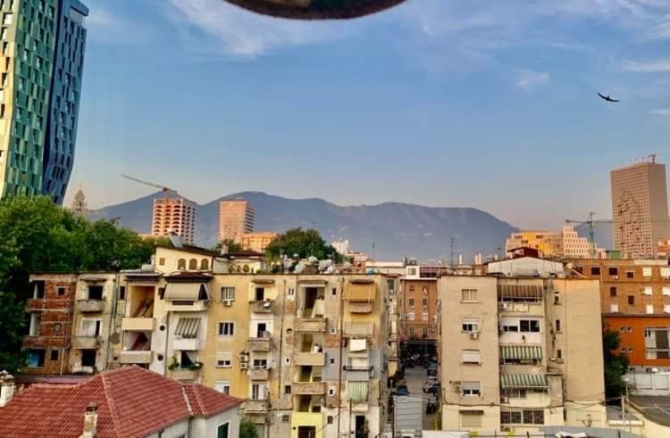 Cozyflat In The Middle Of Tirana Apartment Exterior photo